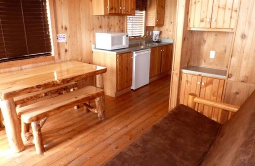 West Yellowstone Cabin | Pet-Friendly Retreat at Elk Haven Camping - Rated 10/10