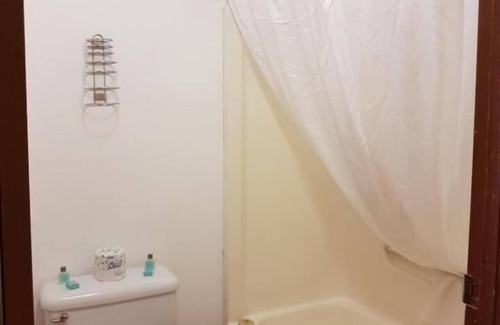Elk Point Hotel | Budget-Friendly Elk Point Motel & RV Park with Breakfast