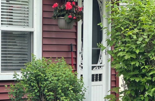 Elk Rapids House | Experience ELK RAPIDS Historic Home with Oceanfront Views