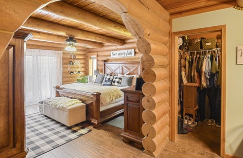 Mio Cabin | Elk Ridge Lodge! 1of2 Lodges Sleep60+ Great weddings/events/reunions and more!
