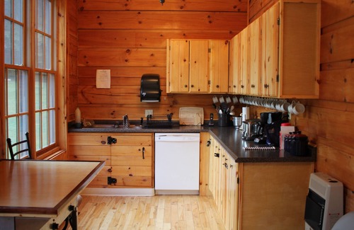 Valley Head Cabin | Experience Elk Springs Resort: Pet-Friendly Getaway Awaits
