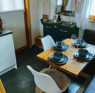 Riedhausen House | Cozy Elke's Tiny House: Guest Rated 9.5 and Child-Friendly
