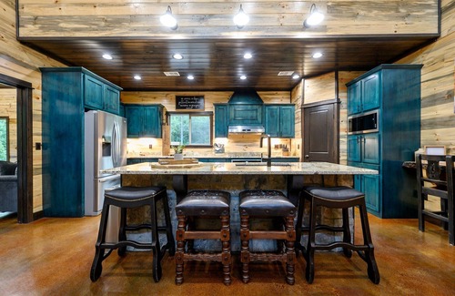 Bouvet Island Cabin | Pet-Friendly Elkhorn on the Creek with Hot Tub & Pool