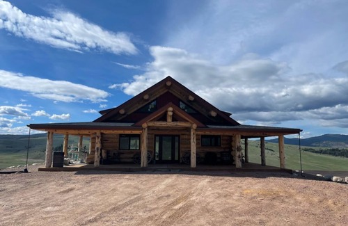Philipsburg Cabin | ElkView Outpost at Rock Creek Montana