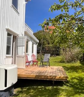 Ellos House | Pet-Friendly Ellös Holiday Apartment: Ideal for Families