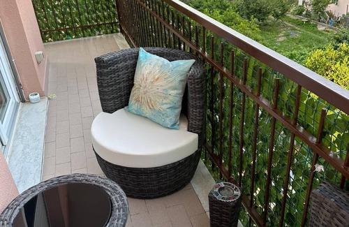 Rezza Apartment | Relax at Ella: Family and Pet-Friendly Retreat Awaits