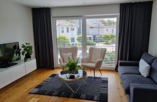Singen Apartment | Experience Ella's Lounge - A Family-Friendly Retreat
