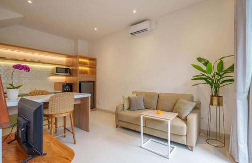 Bukit Apartment | Discover Ellavie Aparthouse Jimbaran: A 4-Star Retreat