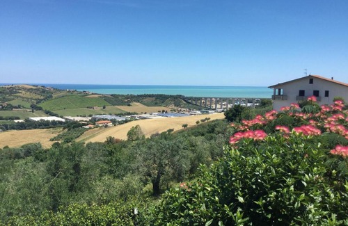 Mosciano Sant'Angelo Bed & Breakfast | Pet-Friendly Ellebì B&B: Rated 10/10 for Family Comfort