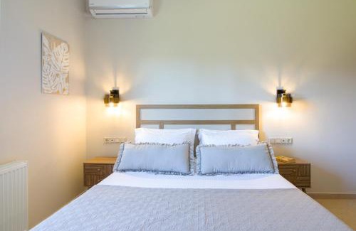 Dassia House | Cozy Ellen Apartment: Your Perfect Getaway Awaits