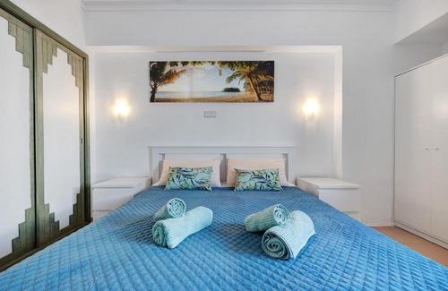 Praia da Rocha Apartment | Ocean View Haven at Ellen House - Rated 10/10 by Guests
