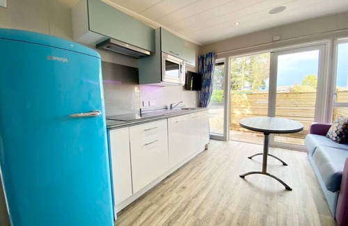 Knott End-on-Sea House | Elletson Park Caravan 1 - Studio family camping/bbq