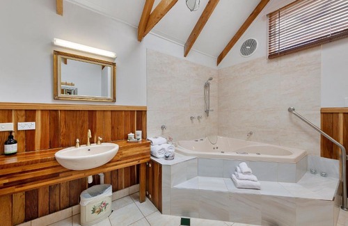 Stanley House | Experience Ocean View Bliss at Ellie's Cottages