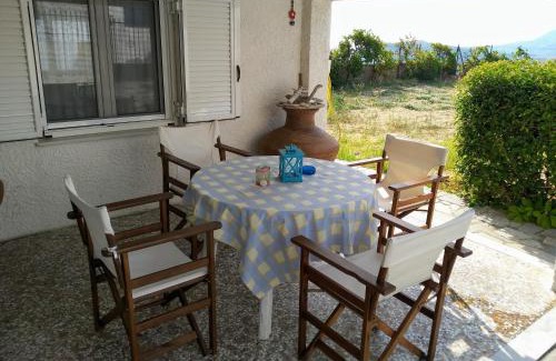 Oxilithos House | Discover Ellina's Home: Oceanfront Retreat in Euboea