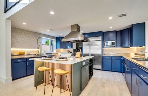 Old East Dallas House | Modern Oasis at Ellum House with Pool & Kitchen Amenities
