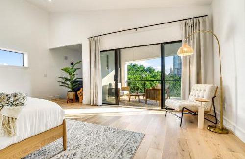 Old East Dallas House | Cozy Ellum House: Oceanfront Bliss with Pool Access