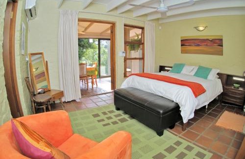 Darling Bed & Breakfast | Cozy Elly's Place B&B: Family-Friendly with Pool Access