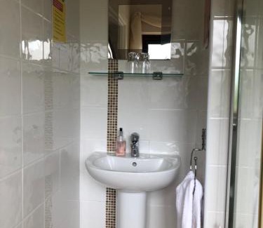 Ballyshannon Bed & Breakfast | Discover Elm Brook B&B - Guest Rated 9.6/10