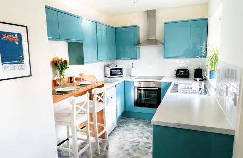 Ely House | Elegant Elm Cottage at Gravel Farm - 4-Star Stay for Families