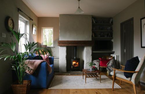 Fivemiletown Apartment | Elm Tree Cottage: Guest Rated 9.9, Pet & Child Friendly Stay