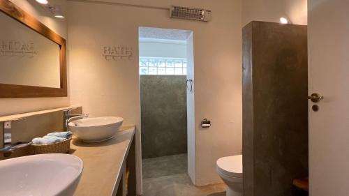 Dullstroom Villa | Elm Tree House - Dullstroom: Cozy Family Retreat Awaits