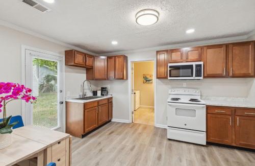 Loveland House | Historic Elm Two Bedroom House in Loveland - Pet Friendly