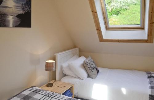 Lochcarron House | Elmbank: Pet-Friendly Retreat with 9.5/10 Guest Rating