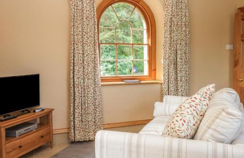 Longnor Apartment | Elmwood: 4-Star Hotel with 10/10 Guest Satisfaction