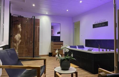 Saint-Quentin Apartment | Relax at Elo Spa: Guest Rated 9.8 with Dining Options