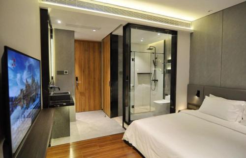 Baiyun Hotel | Elong Etang Hotel Guangzhou Baiyun Airport Renhe Railway Station