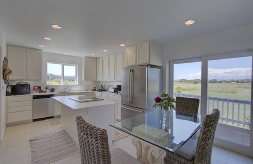 Lakeport Bed & Breakfast | Escape Together: Elope on Your Terms with Spa and Breakfast