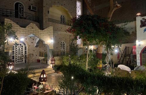 Luxor Hotel | Experience Comfort at Elphardous Hotel with Pool & Hot Tub
