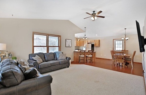 St Croix Falls House | Experience Elroy's Place Amidst 980 Acres of Serenity