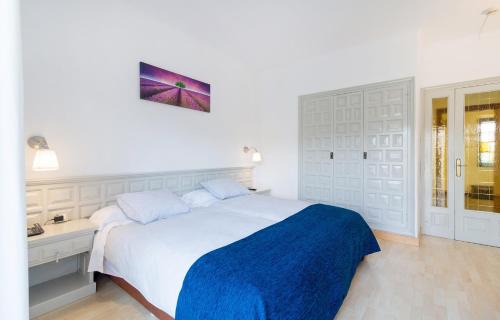 Macanet de Cabrenys Hotel | Discover Els Caçadors de Maçanet: Oceanfront Bliss Awaits