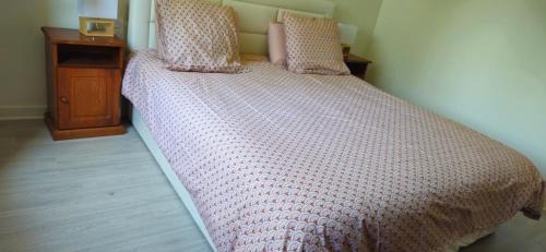Pontivy Villa | Family-Friendly Stay at Elsa with Great Guest Ratings