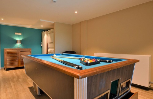 Elsenborn House | Elegant Holiday Home with Sauna and Pool in Bütgenbach