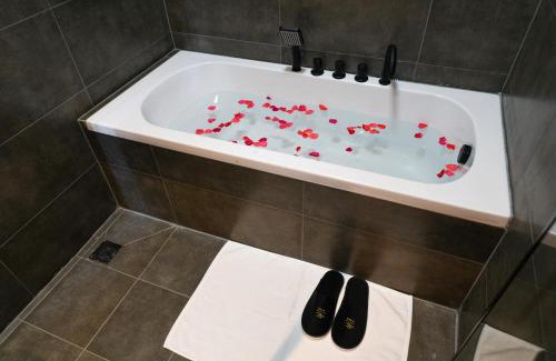 Pingyao Hotel | Explore Elsewhere Hotel Inn in Ancient City Center