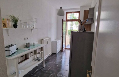 Altlindenau Apartment | Elegant Wilhelminian Style House with Spa Near the City