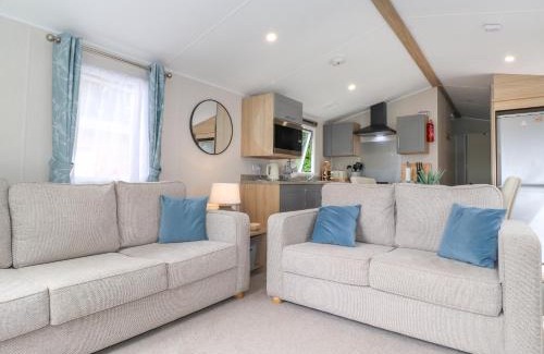 Troutbeck Bridge House | Elton's Escape: Family and Pet-Friendly 4-Star Retreat