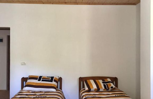 Theth House | Cozy Stay at Elvis Blini Thethi with Breakfast Included