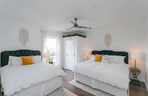 Nashville House | Modern Elvis Hotel with Pool, 3 Beds & Family-Friendly Amenities