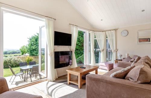 Bishops Nympton House | Elworthy Lodge: 4-Star Pet and Child Friendly Retreat