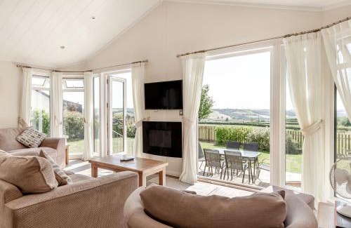 Bishops Nympton House | Elworthy Lodge: 4-Star Pet and Child Friendly Retreat