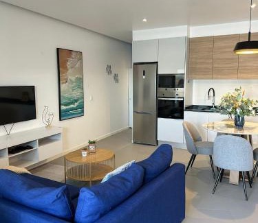 Sao Domingos Apartment | Cozy Ely's Place by the Sea with Hot Tub for Families