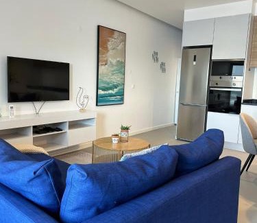 Sao Domingos Apartment | Cozy Ely's Place by the Sea with Hot Tub for Families