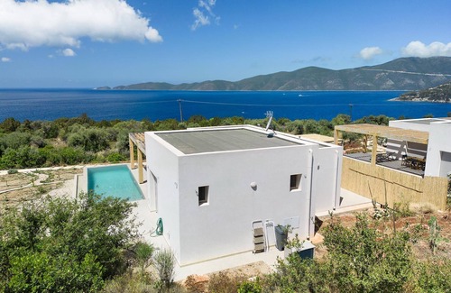 Marantochori Villa | Seafront Bliss at ELYANE VILLAS with Breathtaking Views