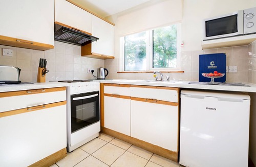 Saint Breward Cabin | Elys Lodge, Hengar Manor