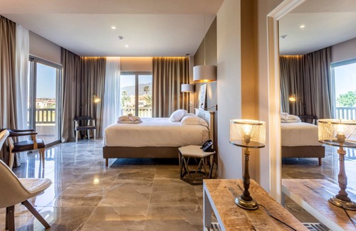 Akovitika Hotel | Elegant Elysian Hotel & Spa: 5-Star Getaway with Pool