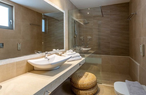 Akovitika Hotel | Elegant Elysian Hotel & Spa: 5-Star Getaway with Pool