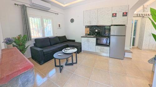 Flogita Apartment | Elysian Luxury Suite N2